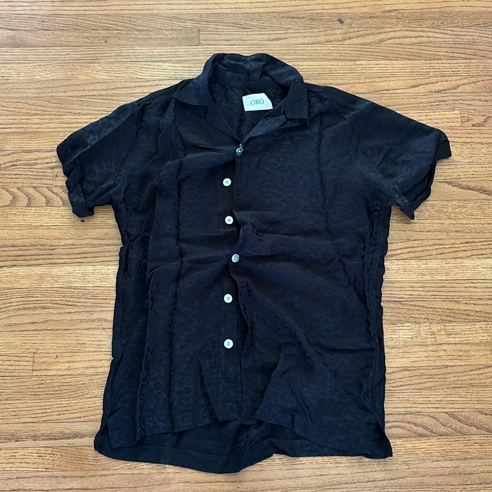 ORO BUTTON UP